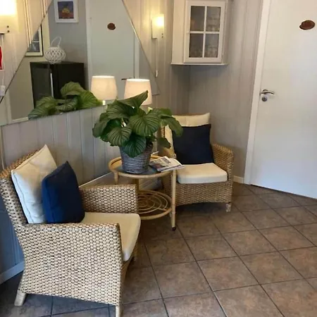 Bed & Breakfast Forde Pensjonat 3*