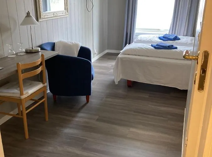 Bed & Breakfast Forde Pensjonat 3*